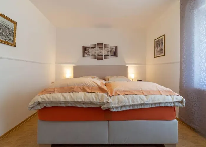 Tuffsteinquartier Am Brueckenbach Weibern